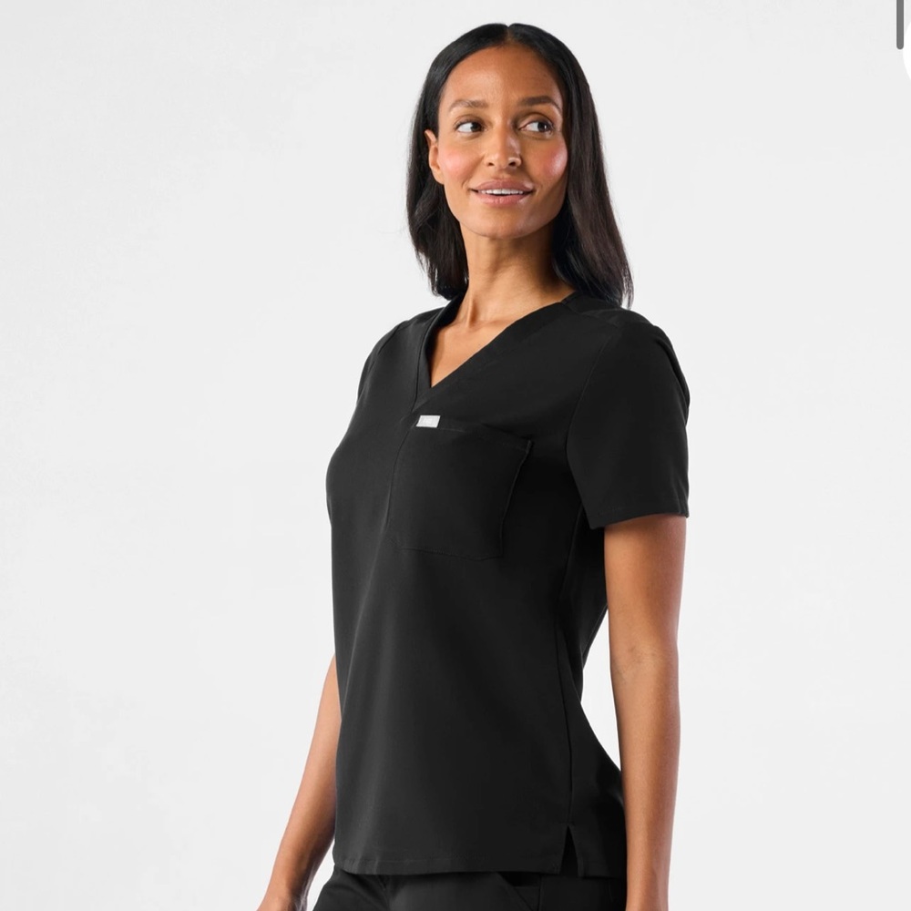 Figs Women's Classic Black V-Neck Top
